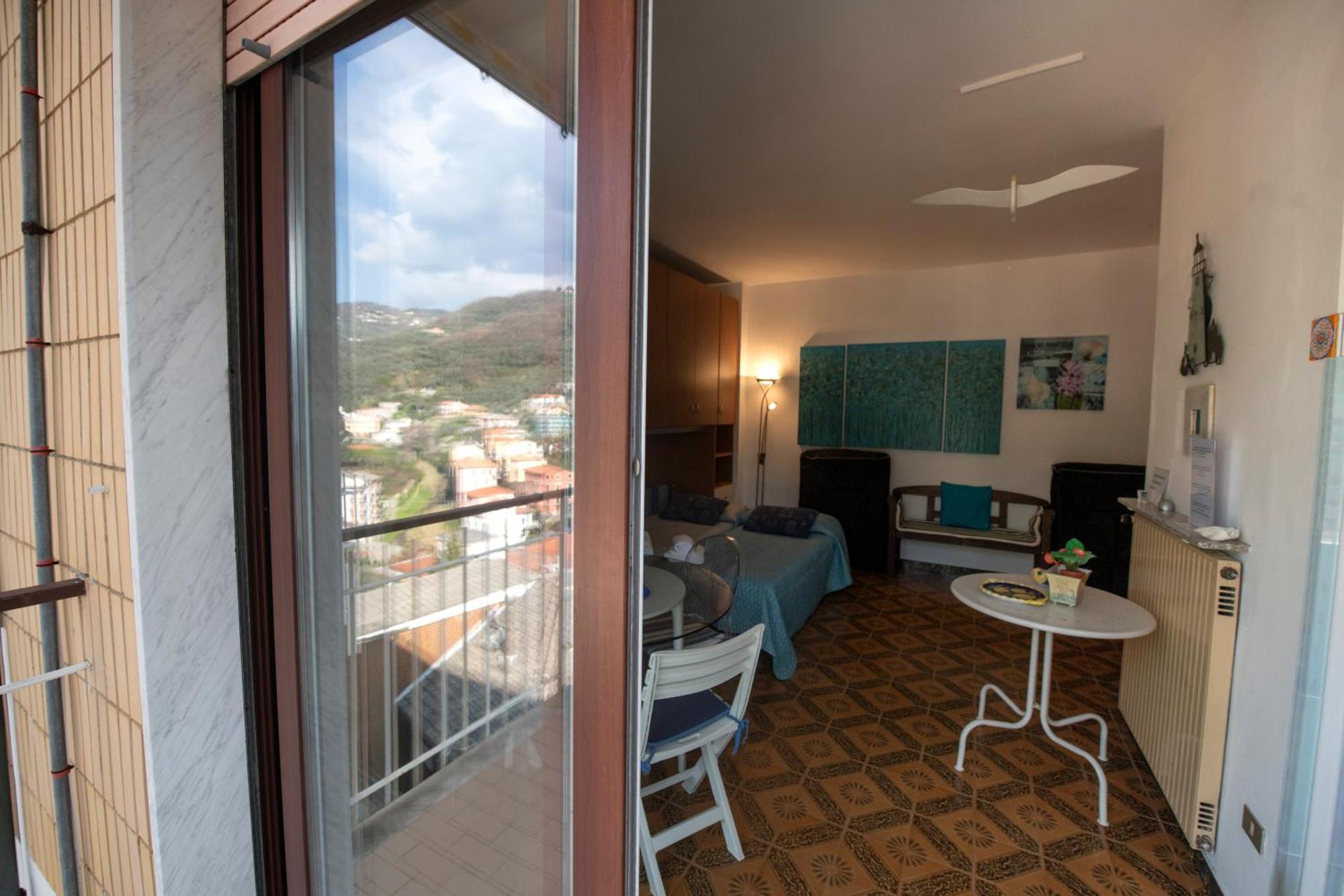 239 - Casa Del Sole Vista Mare - 5minuti A Piedi Dal Mare - Parcheggio Privato Apartment *